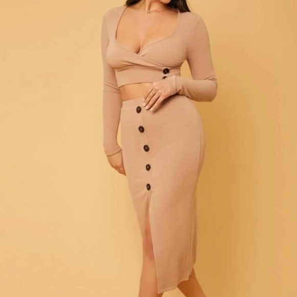 Ribbed knit 2pc skirt set- shop this item - Picture 4 of 8